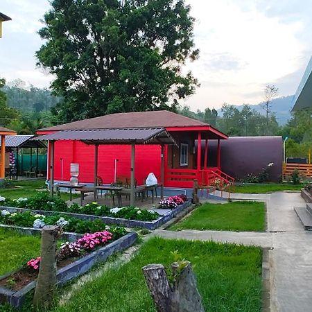 The Laughing Woods Ac Resort Котажирі Екстер'єр фото